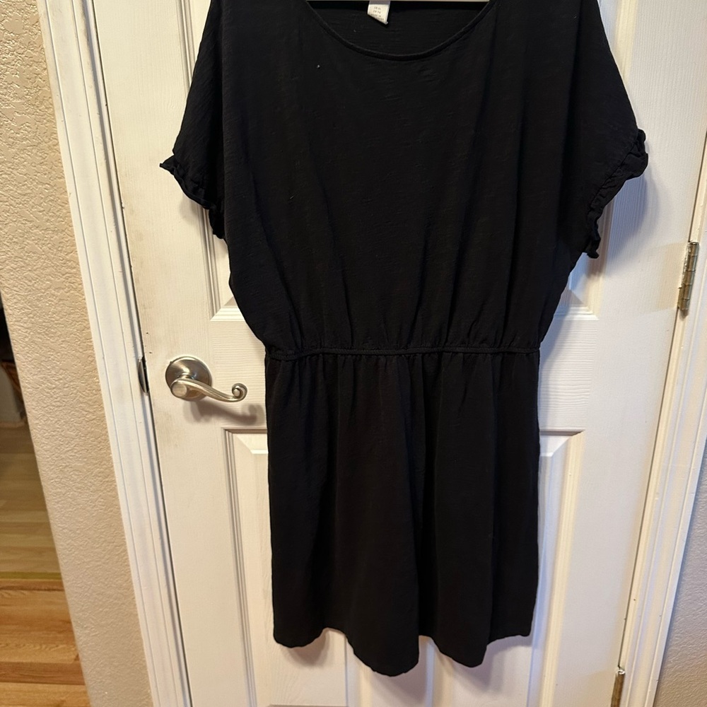 H&M Classic Black Top